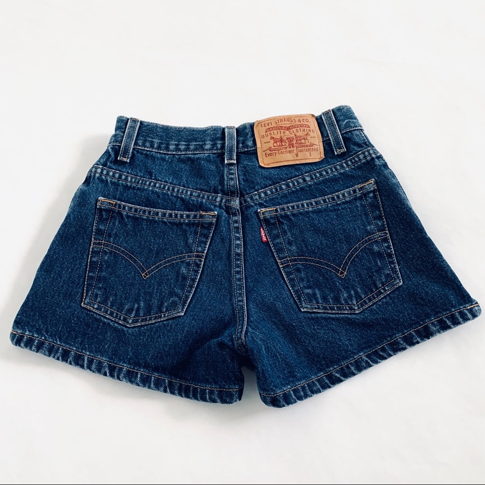 Levi’s High Rise Mom Jean Shorts Vintage